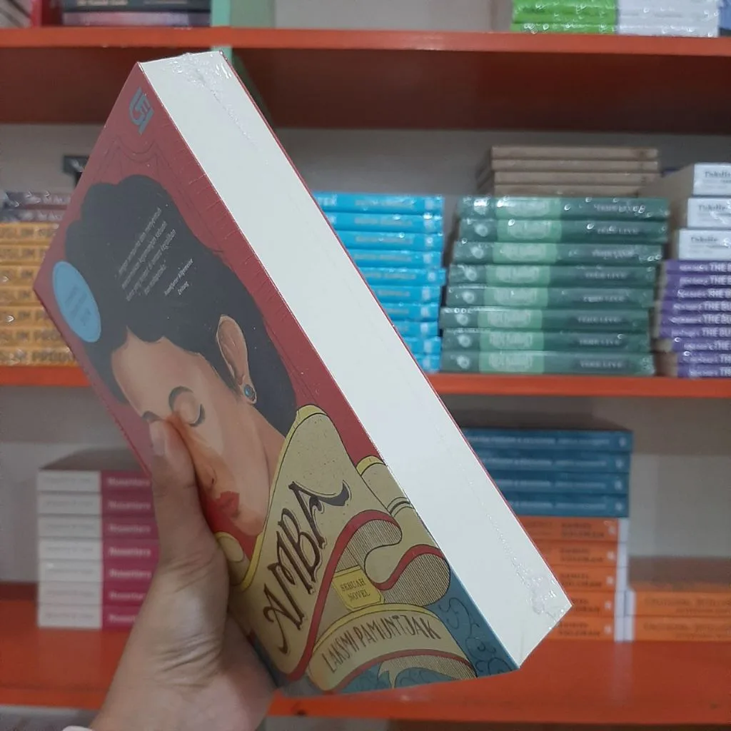 Novel Amba - Laksmi Pamuntjak