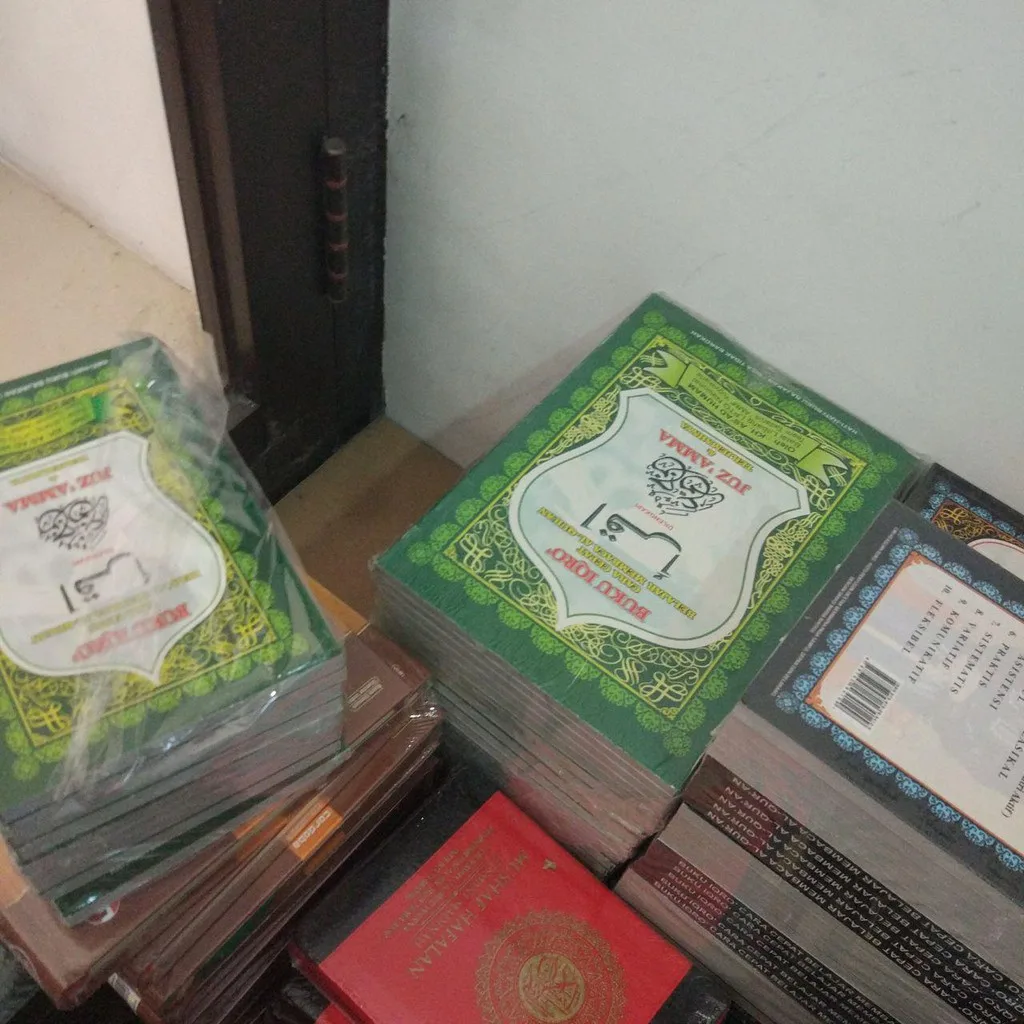 IQRO Juz amma Besar Hijau (A5 14.8x21 cm)