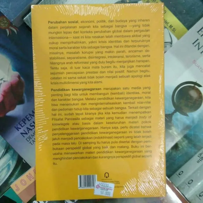 Pendidikan Kewarganegaraan Edisi 2 - Sri Harini Dwiyatmi