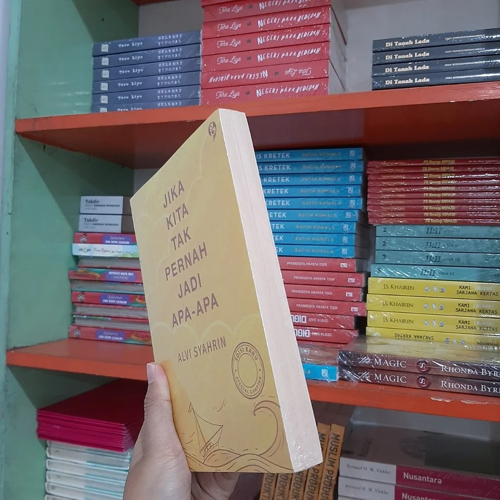 Jika Kita Tak Pernah Jadi Apa Apa - Alvi Syahrin
