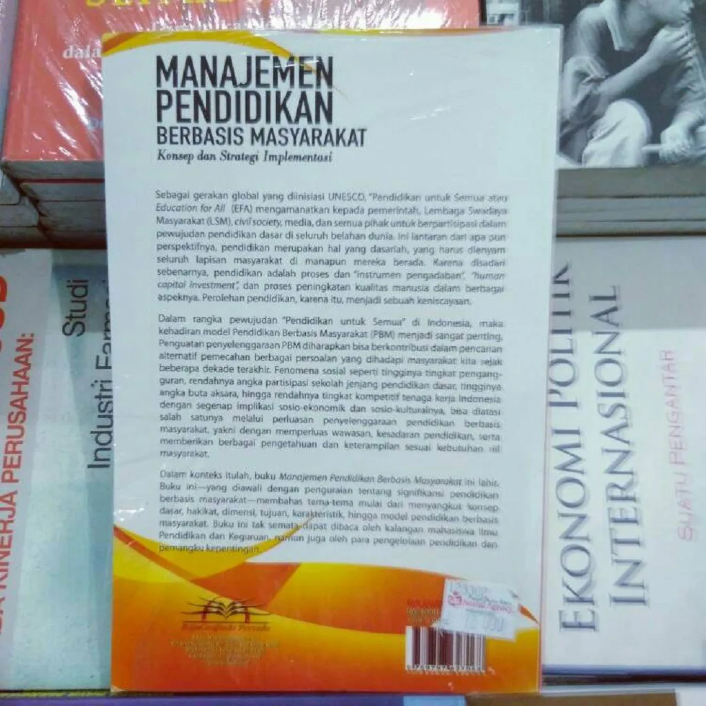 Manajemen Pendidikan Berbasis Masyarakat Konsep - Nurhattati Fuad
